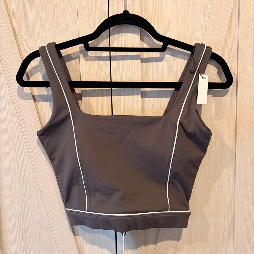 ✨NWT✨ Danny tank top - Picture 2 of 4